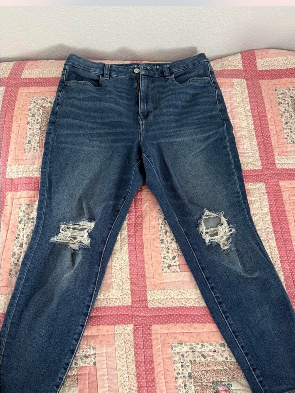 American Eagle Outfitters Women's Dark Blue Distressed Skinny Jeans